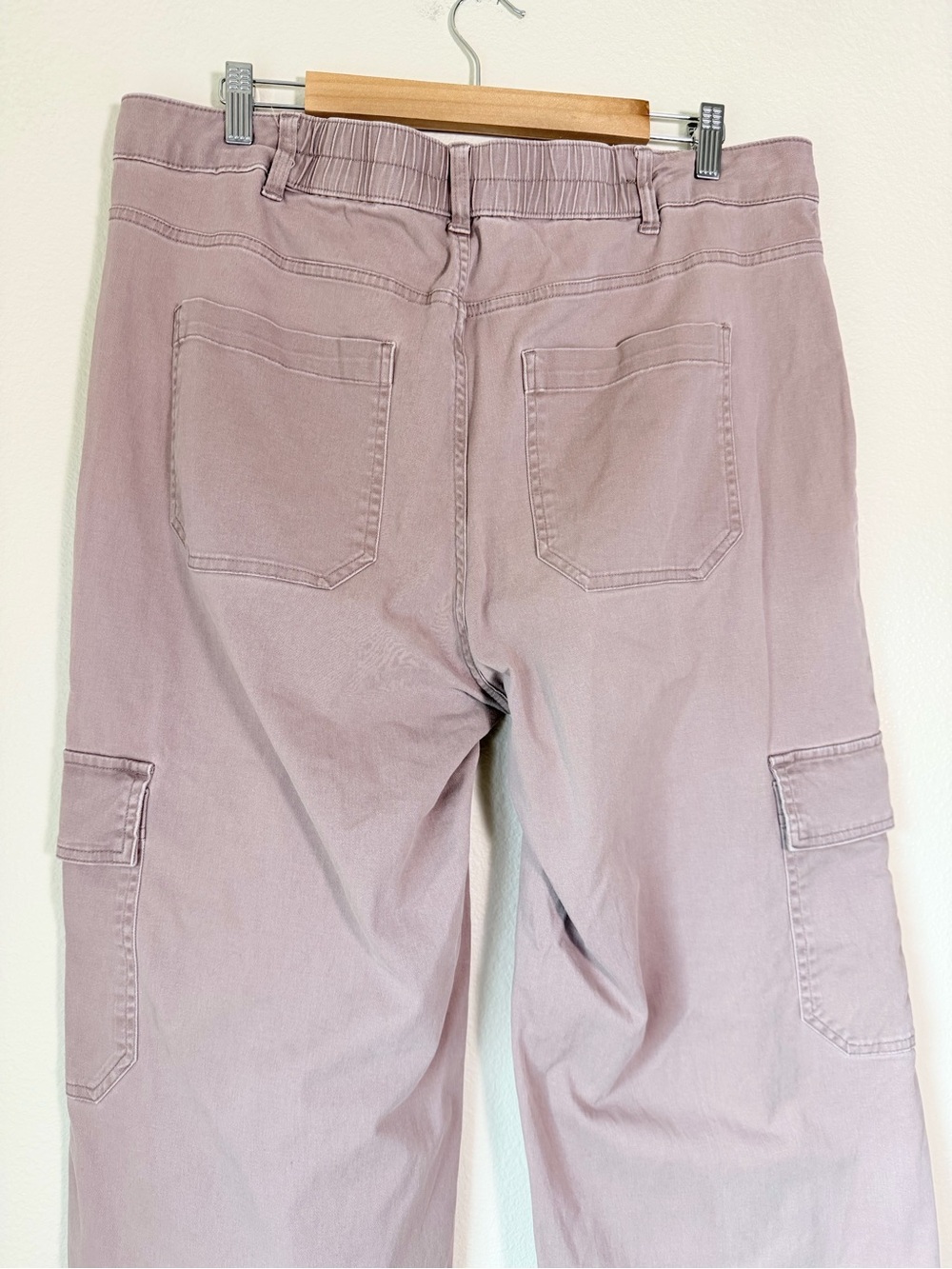 Wide Leg Cargo Pants in Dusty Mauve, Size XL - Picture 7 of 7